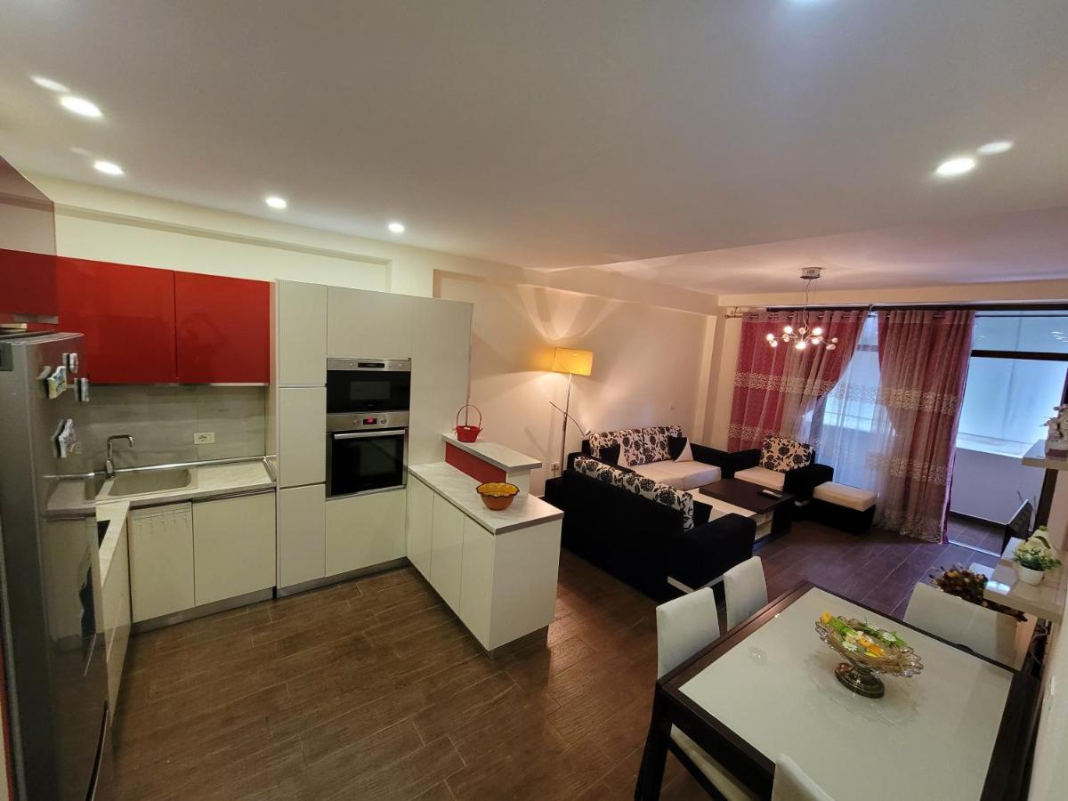 Spacious And Cozy Apartment Tirana Kültér fotó